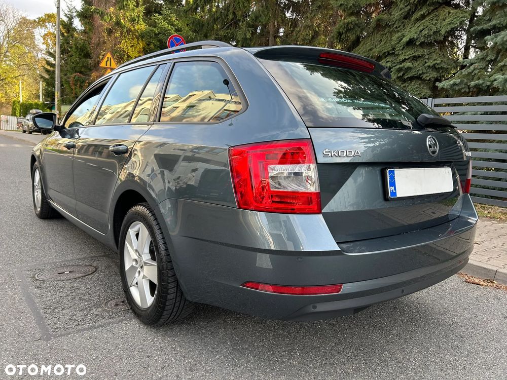 Skoda Octavia 2.0 TDI Ambition DSG - 29