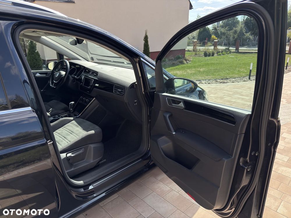 Volkswagen Touran 2.0 TDI BMT Highline DSG - 23