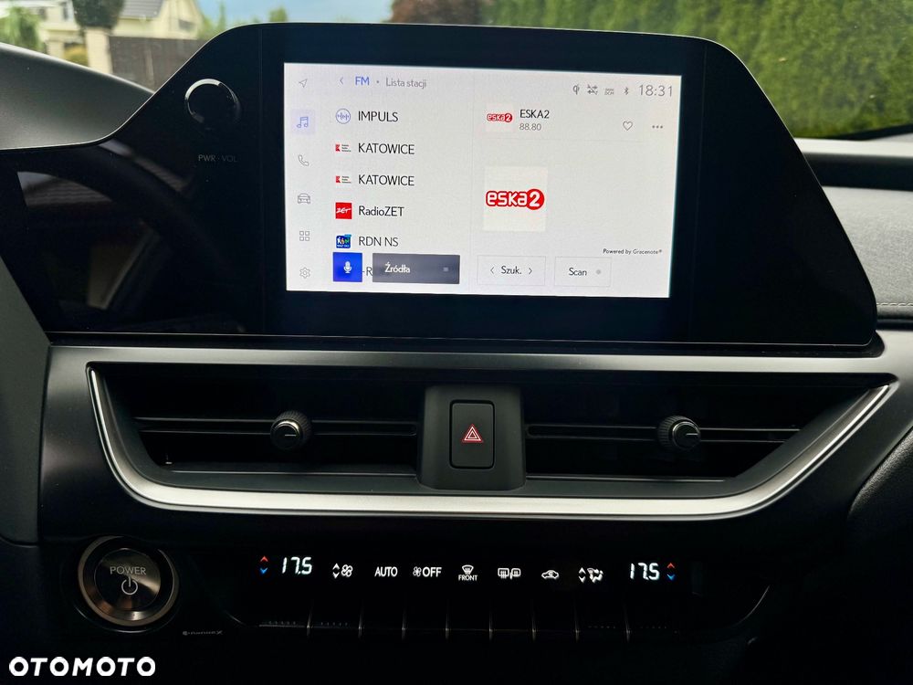 Lexus UX 250h F Sport 2WD - 27
