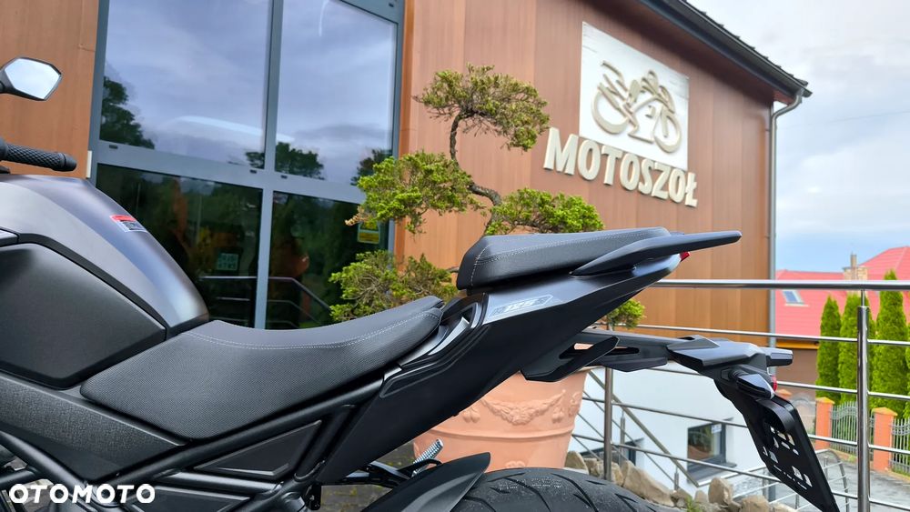 VOGE R125S - 27