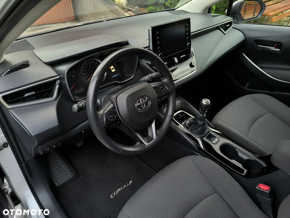 Toyota Corolla 1.6 Comfort - 11
