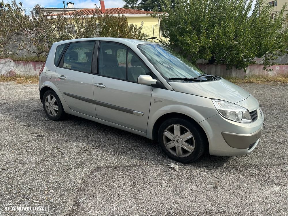 Renault Scénic 1.5 dCi Confort Privilége - 10