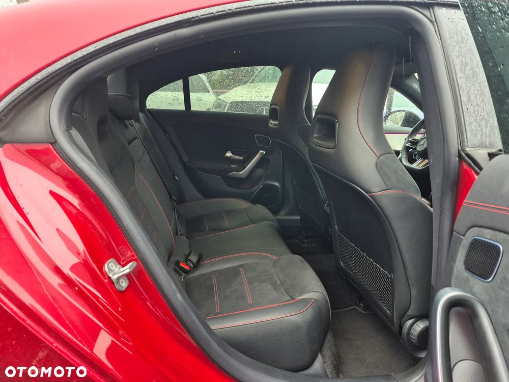 Mercedes-Benz CLA 200 AMG Line 7G-DCT - 26