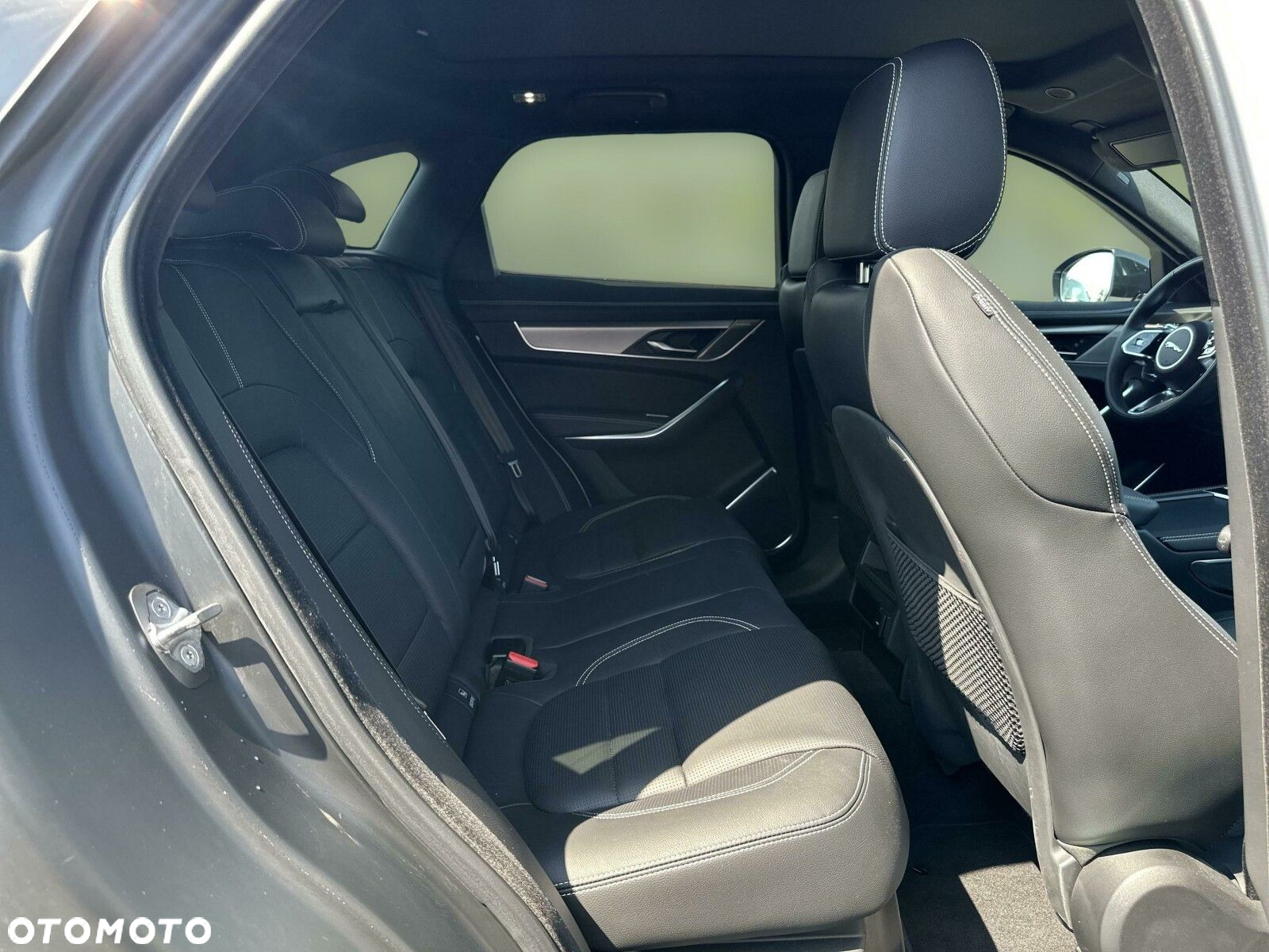 Jaguar F-Pace - 13