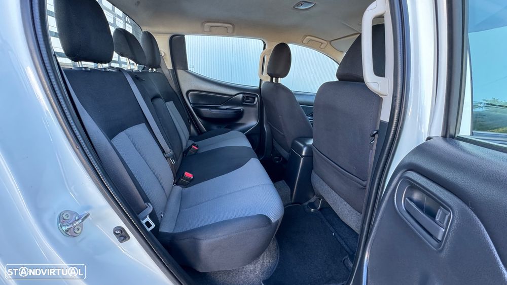 Mitsubishi L-200 Cabine dupla 4X2 - 23