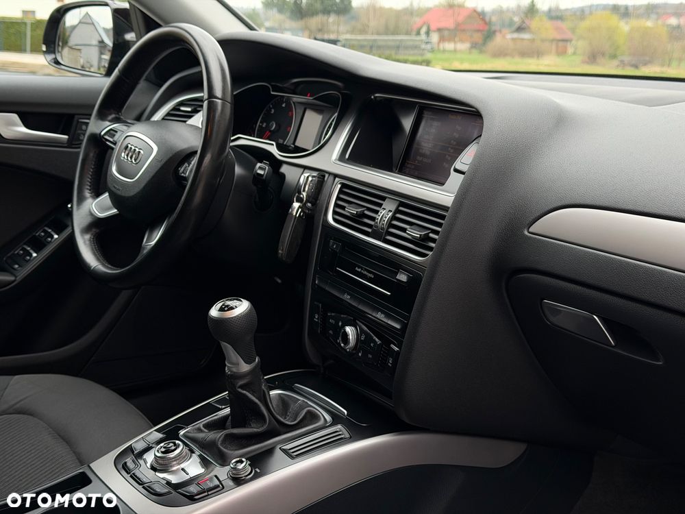 Audi A4 Avant 2.0 TDI Quattro - 34