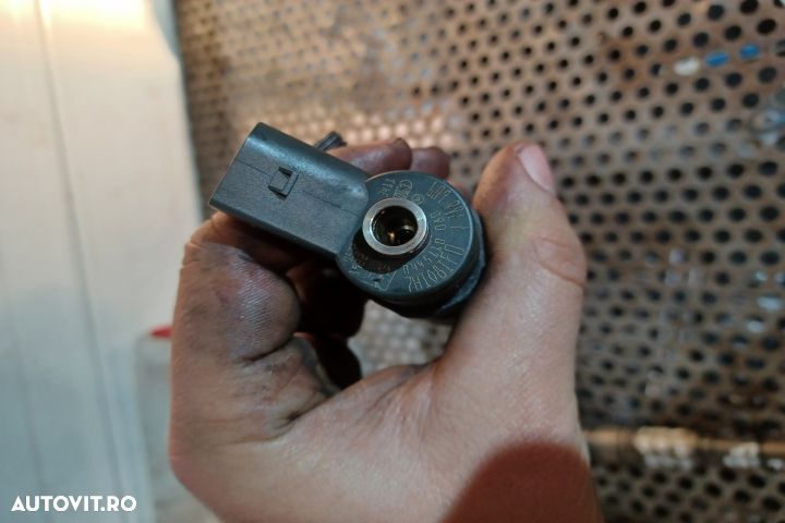 INJECTOR MOTORINA  168CP 2.0D 0445110080 7788609 MX1253 BMW Seria 3 E - 4