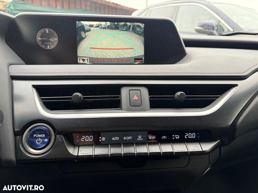 Lexus UX 250h Business Edition - 9