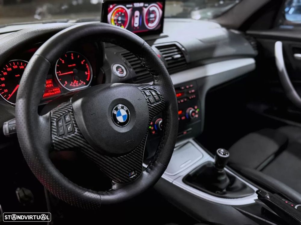 BMW 118 d Pack M - 10