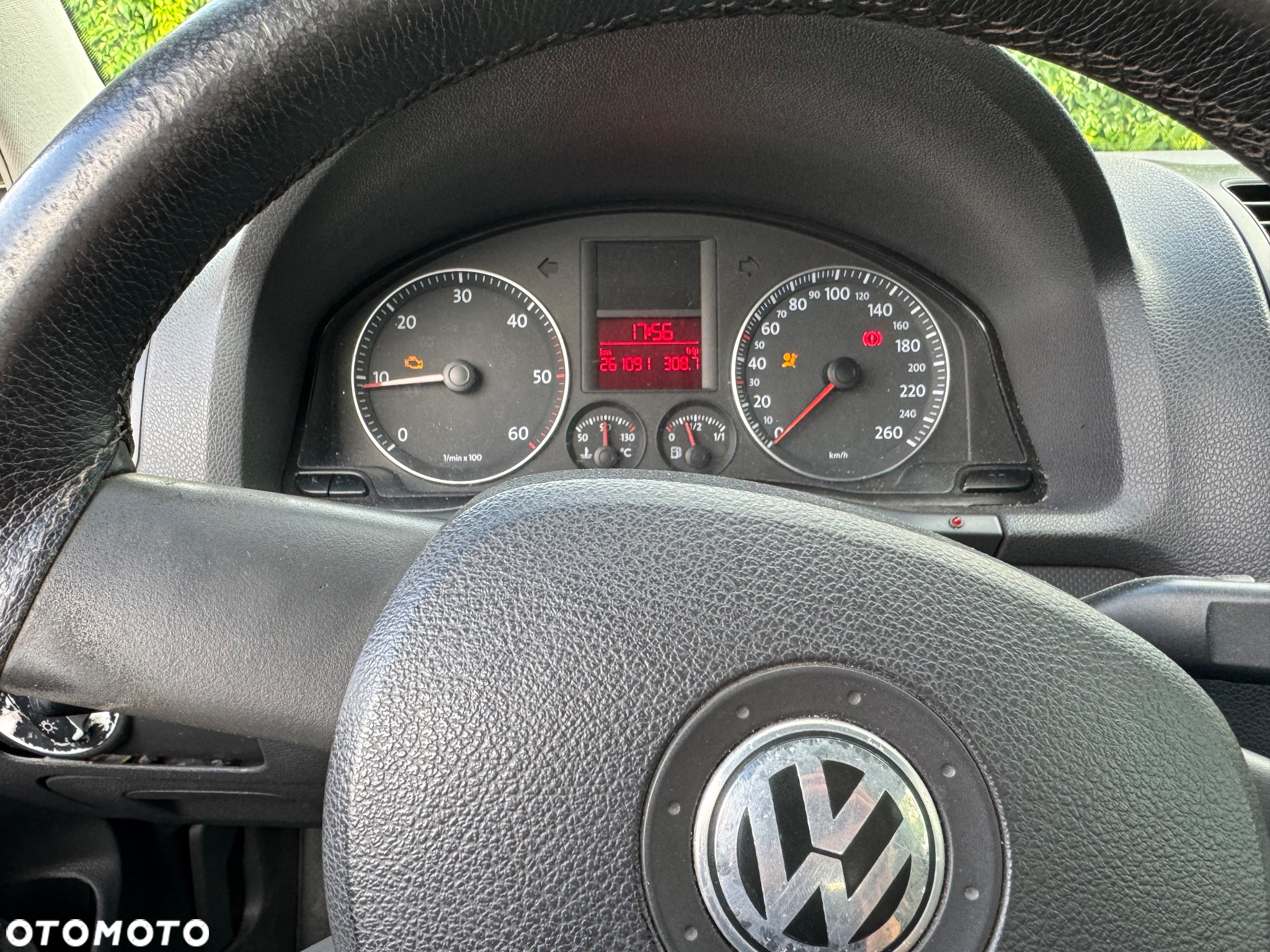 Volkswagen Golf - 11