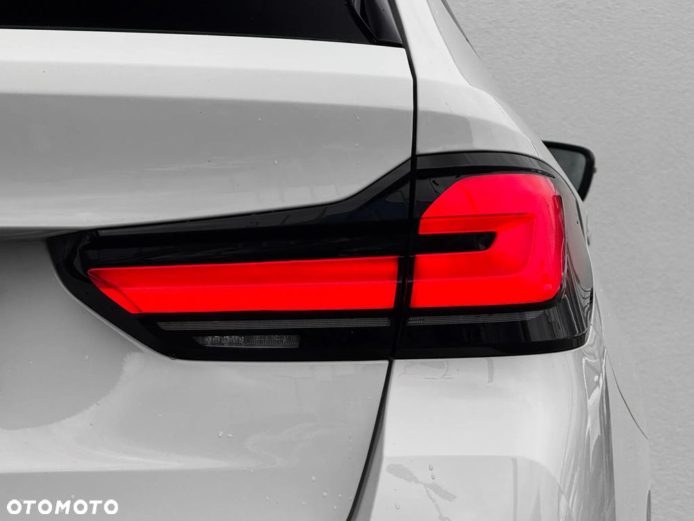 BMW Seria 5 520d xDrive M Sport Edition - 8