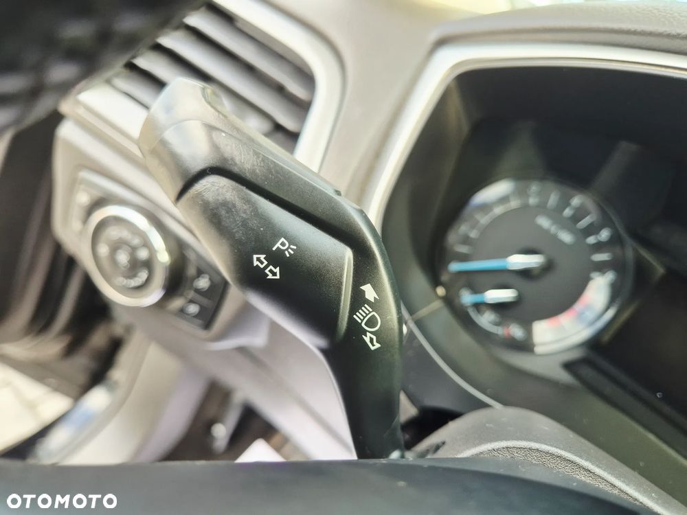 Ford Mondeo - 33