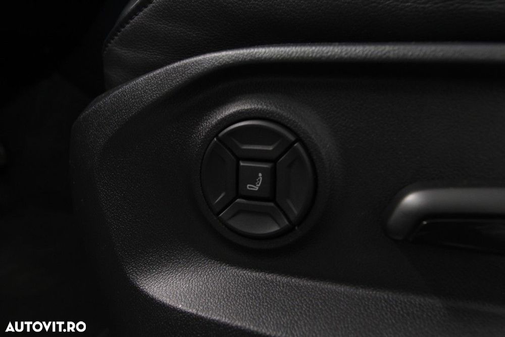 Volkswagen Touareg V6 TDI 4MOTION R-Line - 14