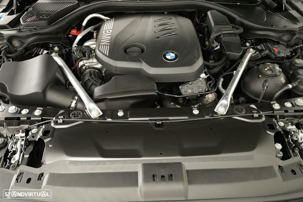 BMW 520 d Pack Desportivo M - 28