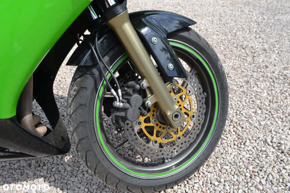 Kawasaki ER - 10