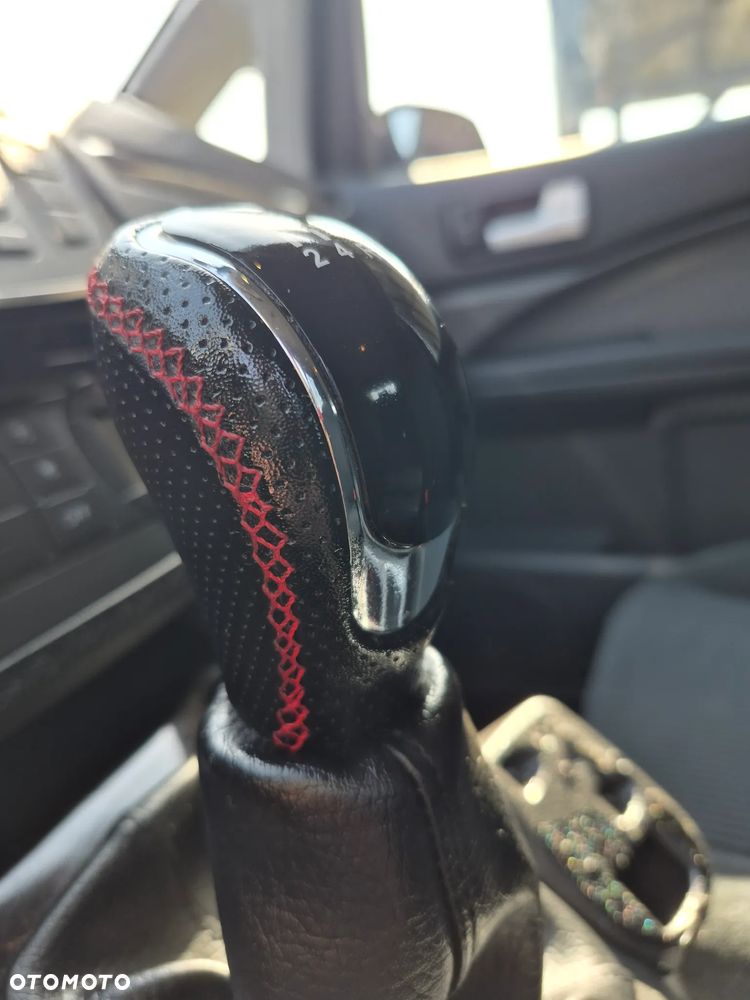 Ford Focus C-Max 1.8 Ghia - 4