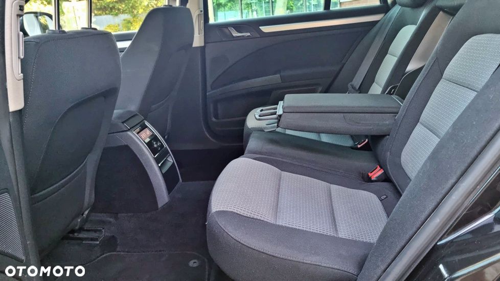 Skoda Superb 2.0 TDI Green tec DSG Exclusive - 16