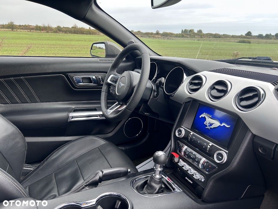 Ford Mustang 5.0 V8 GT - 17