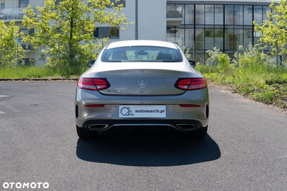 Mercedes-Benz Klasa C 300 9G-TRONIC - 6