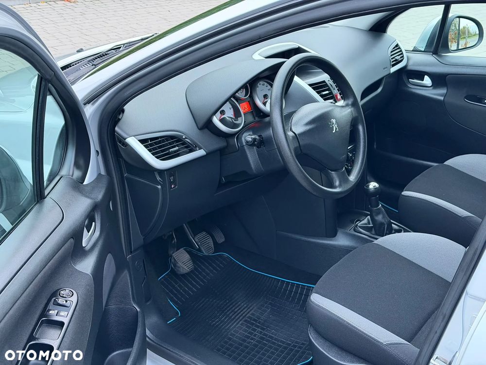 Peugeot 207 75 Urban Move - 9