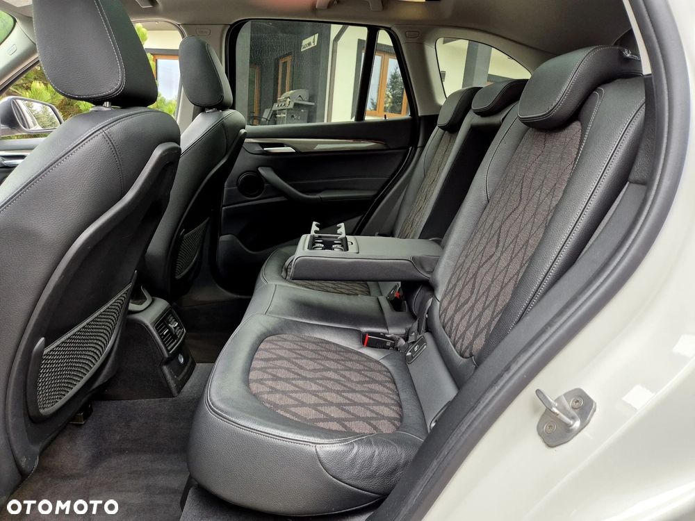 BMW X1 sDrive18d xLine - 10