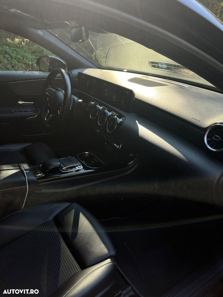 Mercedes-Benz A 180 d 7G-DCT - 8