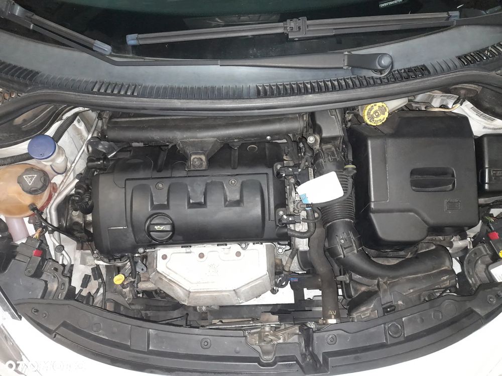 Peugeot 207 120 Automatik Sport - 13