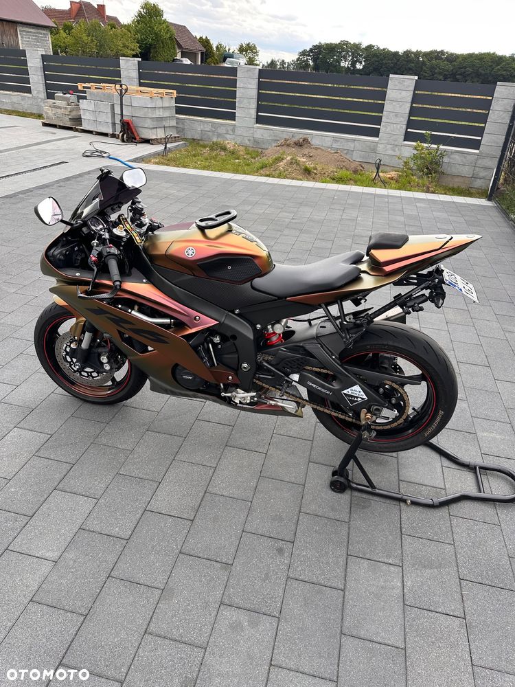 Yamaha R6 - 11