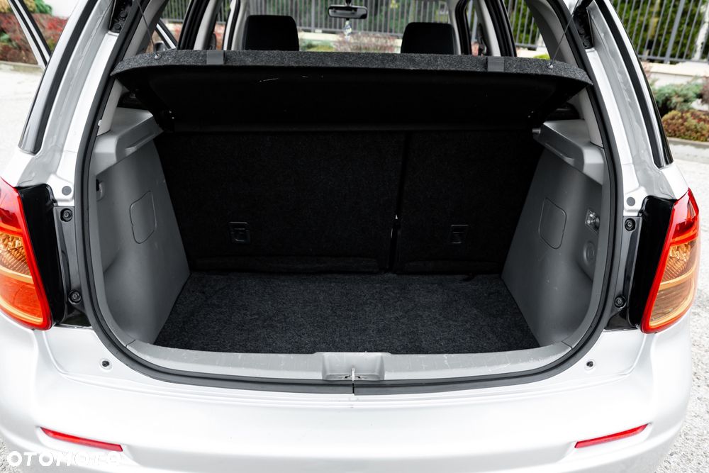 Suzuki SX4 1.6 Premium 4WD - 15