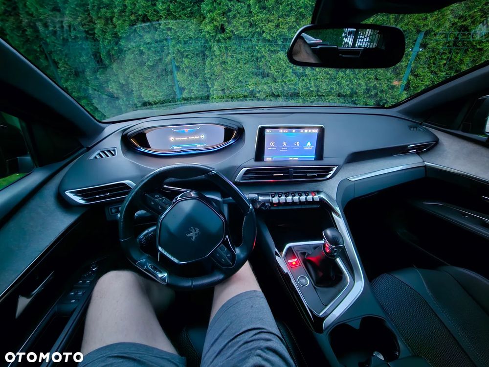 Peugeot 3008 1.2 PureTech Allure S&S - 6