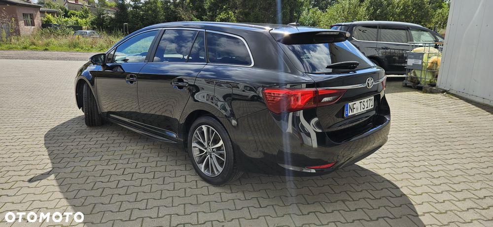 Toyota Avensis 2.0 D-4D Selection - 4