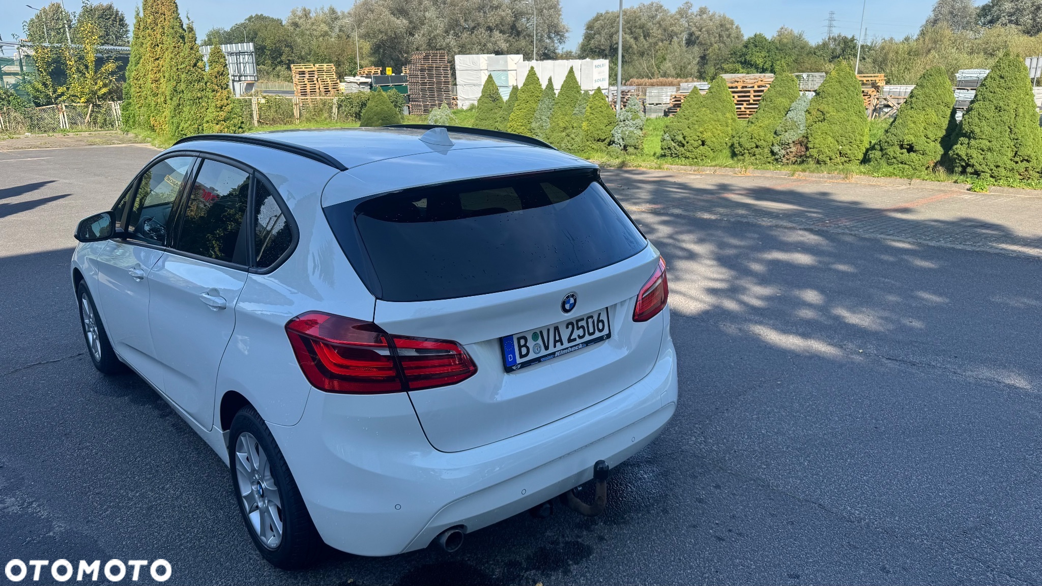 BMW Seria 2 218d - 22