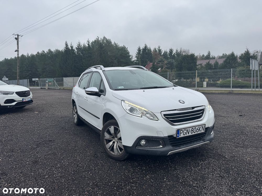 Peugeot 2008 1.2 Pure Tech GPF Allure S&S - 1