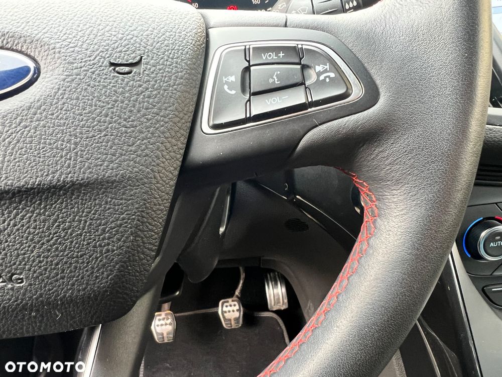 Ford Kuga 1.5 TDCi 2x4 ST-Line - 15