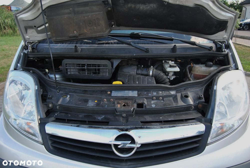 Opel Vivaro - 11
