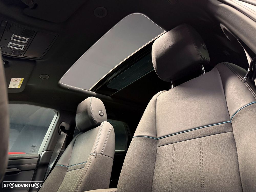 Land Rover Range Rover Evoque P300e R-Dynamic - 4