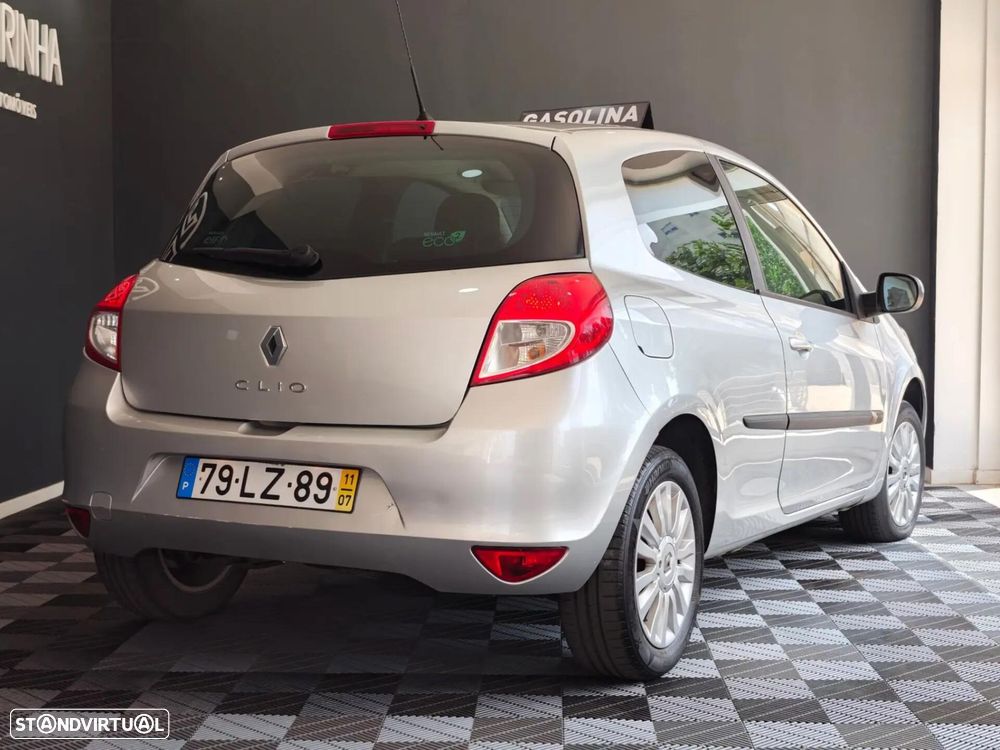Renault Clio - 18