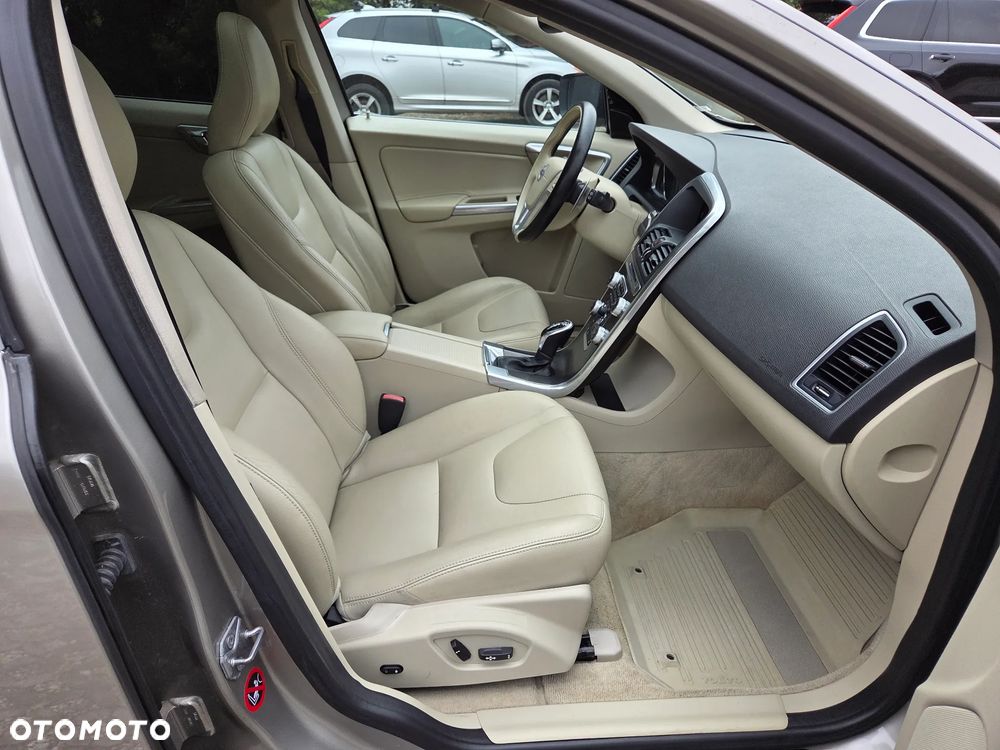 Volvo XC 60 T6 AWD Summum - 12