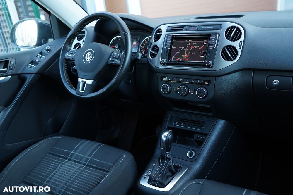 Volkswagen Tiguan 2.0 TDI SCR 4MOTION BlueMotion Technology DSG Lounge Track & Style - 10