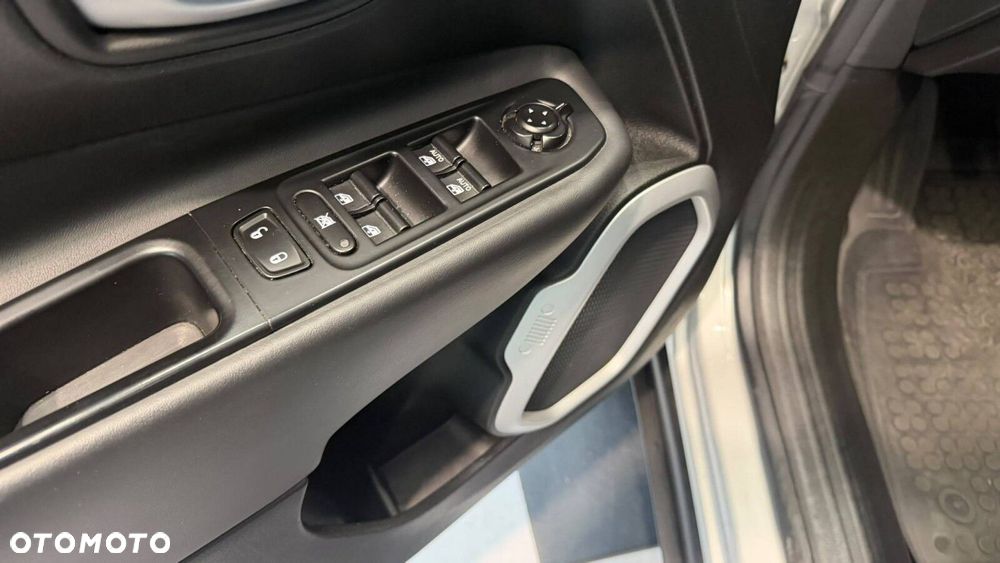Jeep Renegade - 22