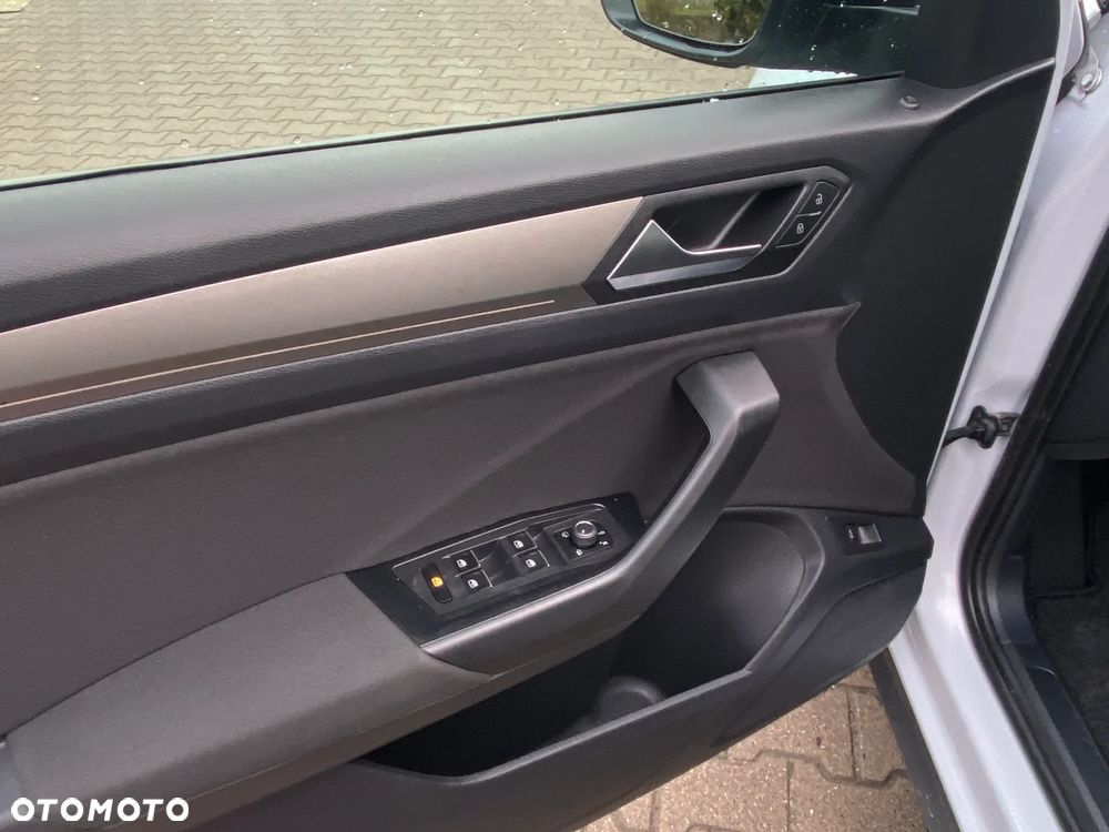 Volkswagen T-Roc 1.5 TSI ACT OPF DSG Style - 7