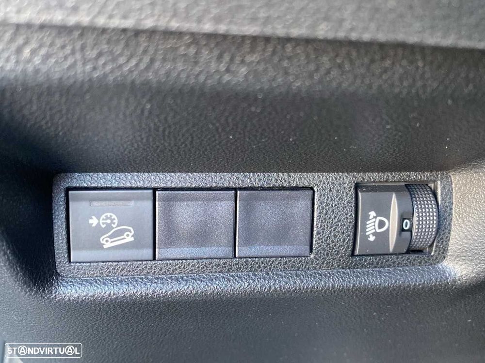 Jeep Avenger 1.2 GSE T3 Altitude - 18