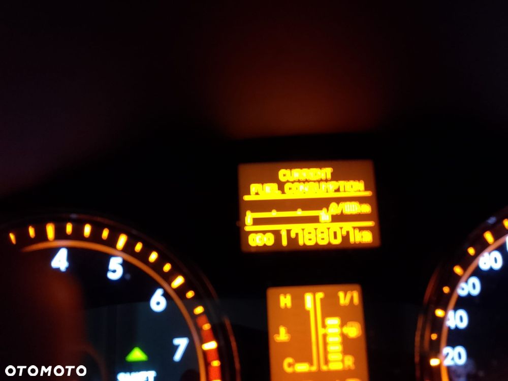 Toyota Avensis - 8