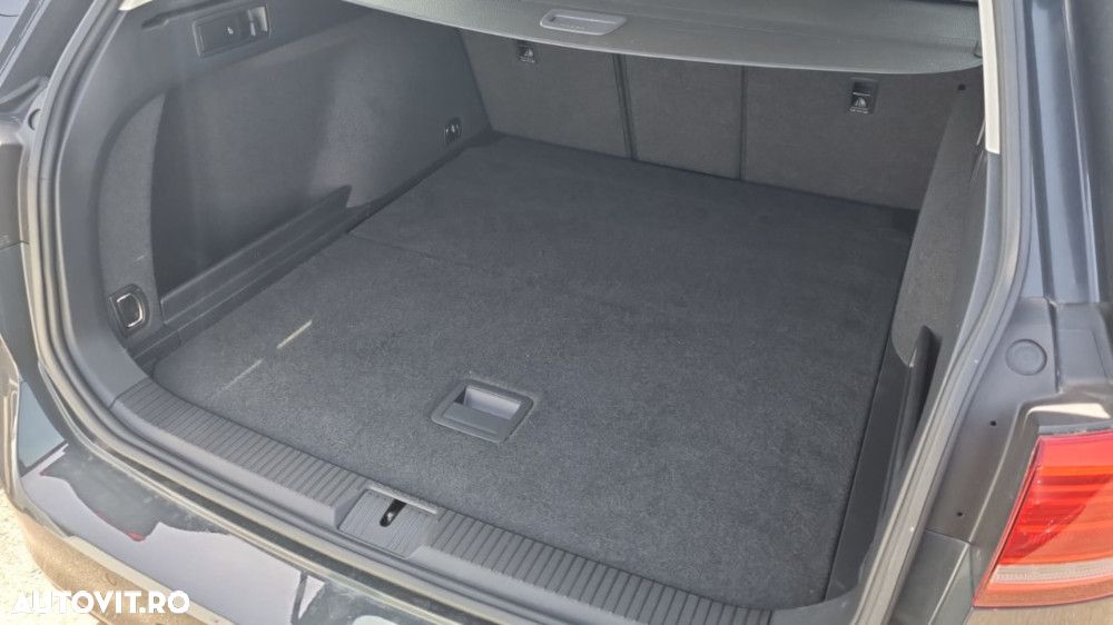 Volkswagen Passat Variant 2.0 TDI SCR DSG Comfortline - 19