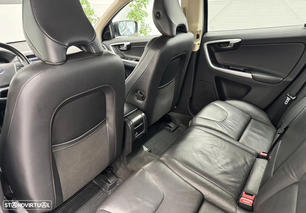 Volvo XC 60 2.0 D3 Drive Summum - 24