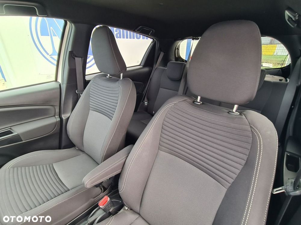 Toyota Yaris Hybrid 100 Premium - 28