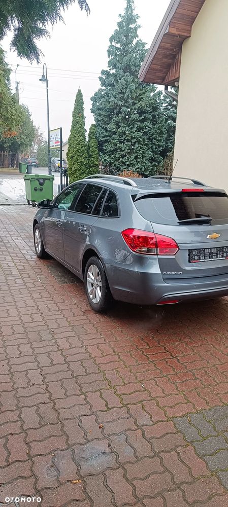 Chevrolet Cruze 1.6 LS+ - 5