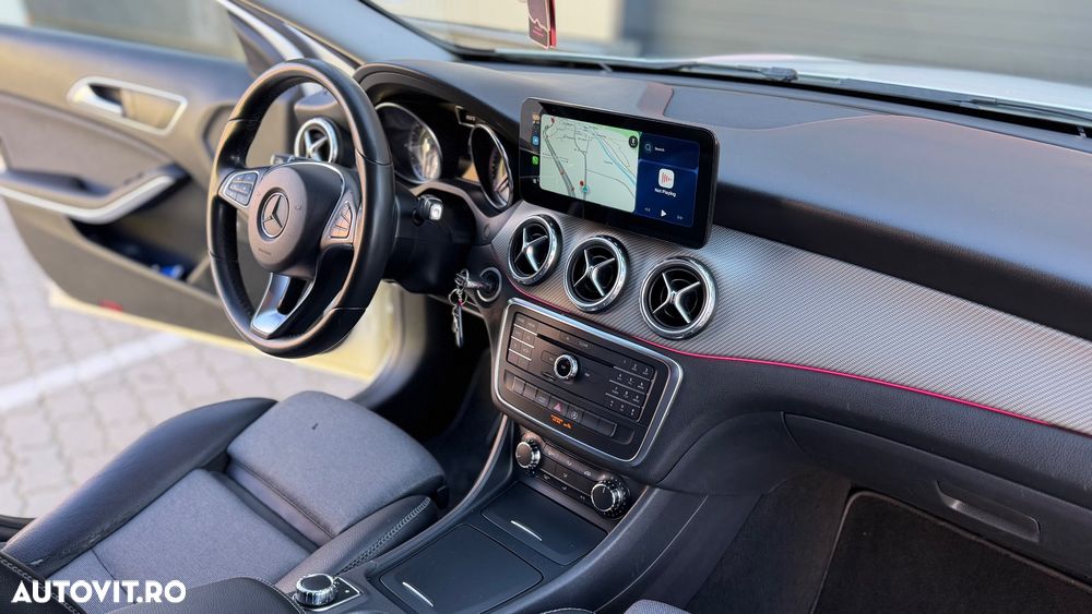 Mercedes-Benz GLA - 8