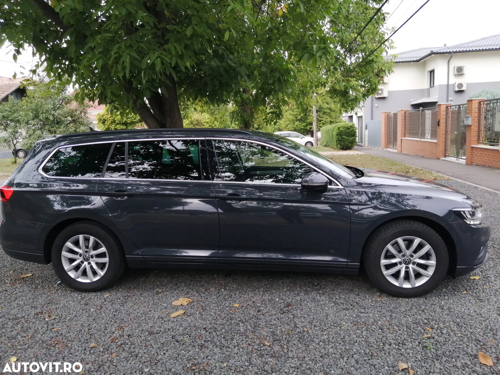 Volkswagen Passat - 10