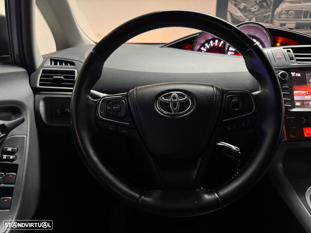 Toyota Verso 1.6 D-4D Exclusive - 8